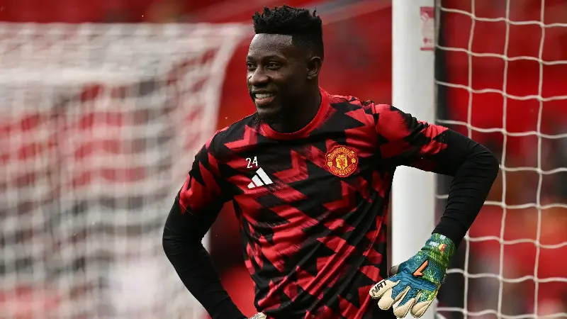 Awkward Old Trafford reunion avoided