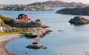 I swapped island-hopping in Greece for island-hopping in Sweden. Here’s how the two compared