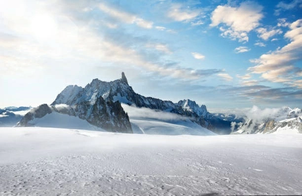 Nắng nóng khiến số vụ sạt lở đá ở dãy Alps lập kỷ lục năm 2026. (Nguồn: Getty Images)