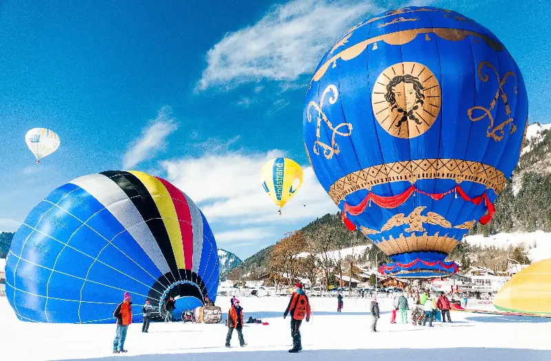 Chateau d’Oex hosts an international balloon festival every year - Eric Dubost