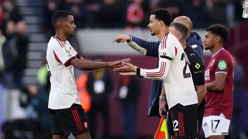 Isak 'far better' than Ekitike