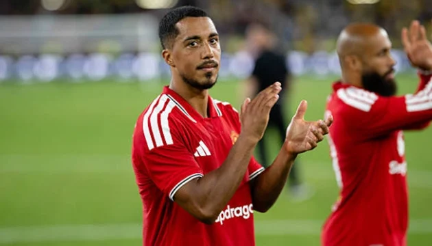 Tielemans gives Michael Carrick more options in terms of personnel at Manchester United.