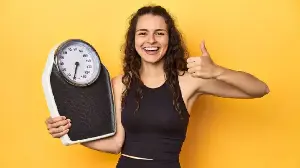 Long-term weight loss? Nutritionist explains why cutting calories alone rarely works