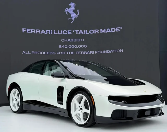 Why is Ferrari's first electric car valued at over 1 trillion VND? - Image 3.