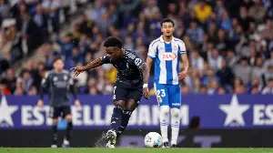 Vinicius's samba dance prevents Barca from winning the title early, as Real Madrid thwarts Barca's early championship win.