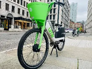 Dockless e-bike operators in City of London face fines of up to £10,000 unless they meet new rules