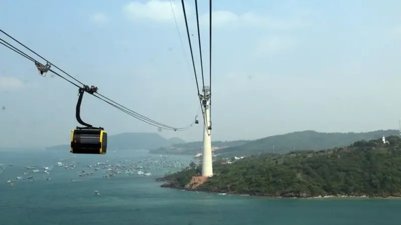 The Hon Thom cable car tops Travel + Leisure's list of 11 most spectacular scenic cable cars in Asia. (Photo: VNA)