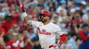 Kyle Schwarber’s monster season is silencing every contract concern