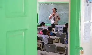 Back to school: Over 10,000 classroom shortage forces double-shifts in Central Visayas