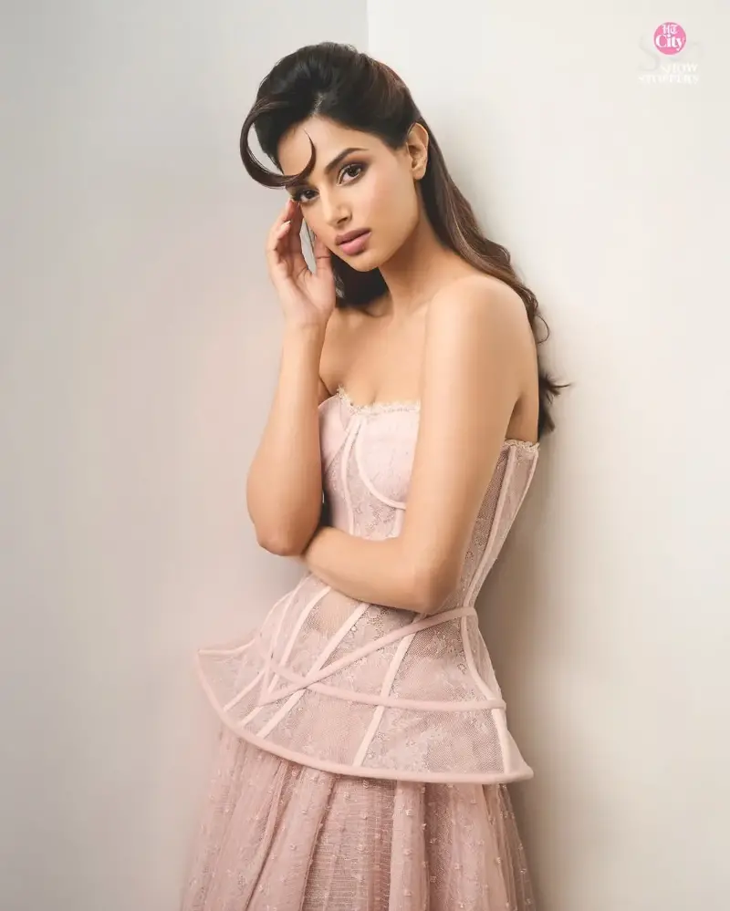 Harnaaz Sandhu in Roseroom by Isha Jajodia