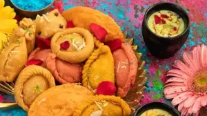 Feeling bloated after eating Holi sweets? Dietician shares 4 detox tips: Drink lemon water, eat curd and more