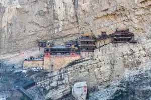 The mystery of the temple hanging on a cliff for 1,500 years in China.