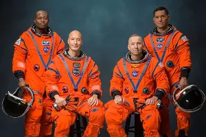 NASA announces Artemis III crew, preparing for 2027 lunar mission.