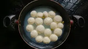 ‘Rasgulla is nothing but idli dipped in sugar syrup’: Shashi Tharoor reacts to viral social media post