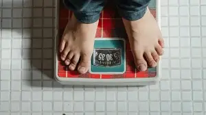 Longevity doctor warns against hidden risks of rapid weight loss: ‘Becoming lighter but weaker’
