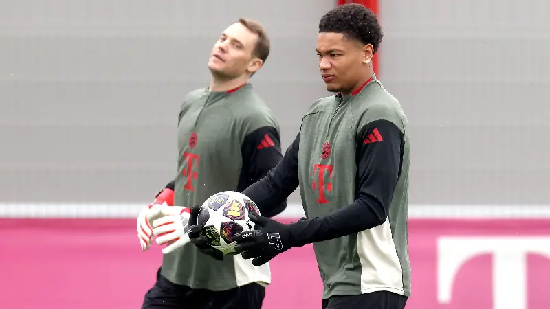 Kompany dealing with multiple fitness issues