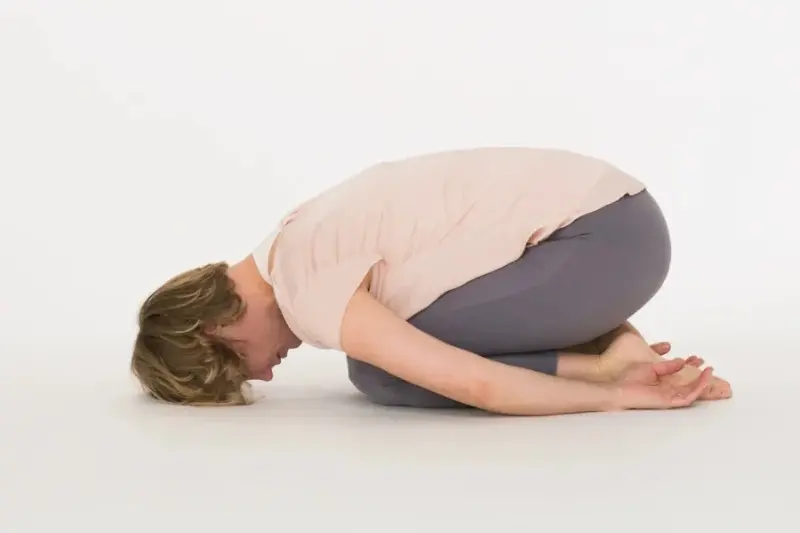 6 tư thế yoga cải thiện hô hấp cho người mắc bệnh lao- Ảnh 2.