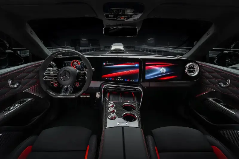 https://static-images.vnncdn.net/vps_images_publish/000001/000003/2026/7/5/mercedes-amg-gt-4-door-coupe-45-1536x1024-687.webp