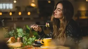 Women should adopt healthy eating habits.