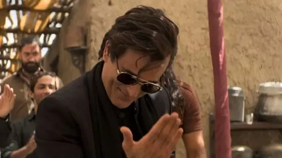 Who would have imagined Akshaye's dance would go viral one day. Dhurandhar made it happen.