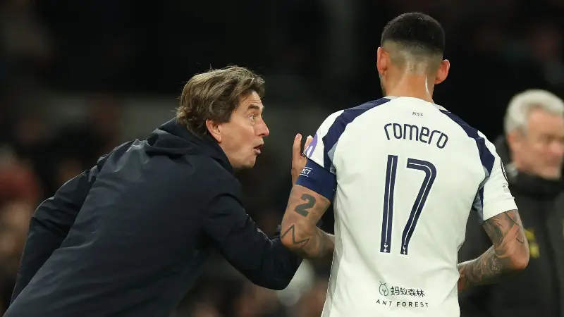 Captain brands deadline day inactivity as 'disgraceful'