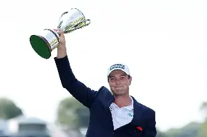 Viktor Hovland wins Travelers Championship after one-hole Monday playoff