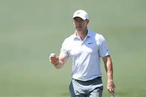 Rory McIlroy moves clear to tighten grip on defence of Masters title