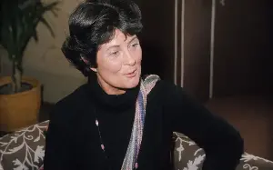 Joan Burstein, ‘fairy godmother’ of fashion designers who nurtured talent at her Browns boutique