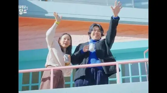 The Korean dating show Mongle, Mongle? Mongle! sends three neurodivergent singles on dates. (SBS)