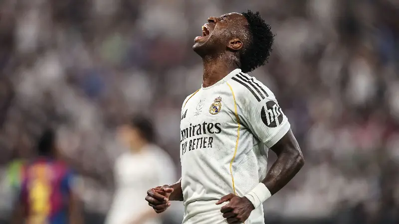 The Perez taunt and touchline chaos