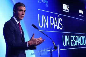 Sánchez busca oxígeno junto al Papa en medio de la presión por Zapatero
