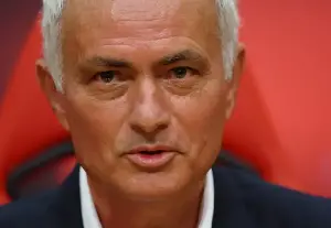 Signs that Real Madrid is choosing Mourinho.