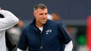 Mike Vrabel shows love for wife and kids as Dianna Russini scandal swirls