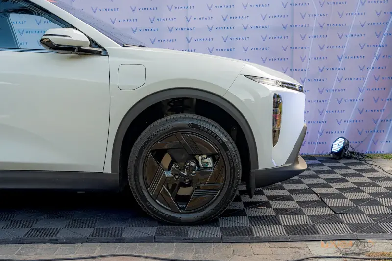 VinFast VF MPV 7