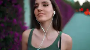 Wired headphones are making a surprising comeback.