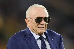 Jerry Jones hints Cowboys could make aggressive move at NFL trade deadline