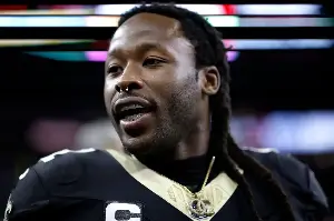 Alvin Kamara reportedly staying with Saints despite dramatic offseason