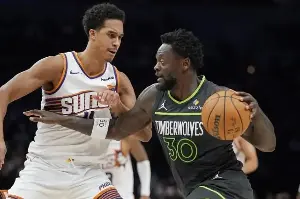 NBA: Julius Randle, Timberwolves ease to victory over Suns