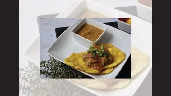 Trinidad and Tobago’s Doubles is a West-Indian version of chole bhature. (SHUTTERSTOCK)
