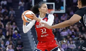 Dallas Wings Sign 3-Time WNBA Champion 1 Day After Drafting Azzi Fudd No. 1