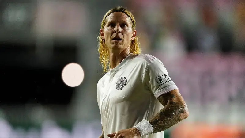 Former USMNT winger recalls moment he clashed with Man Utd icon