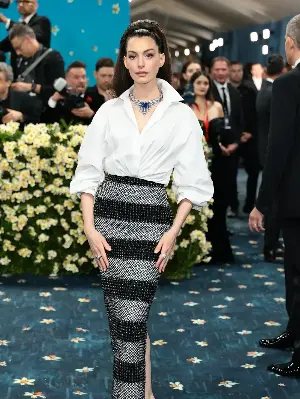 Anne Hathaway named People's Most Beautiful