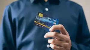 I asked ChatGPT how many credit cards are too many; Experts filled in the gaps with what AI missed