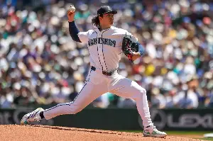 Bryan Woo delivers gem as Mariners grab series win vs. Orioles