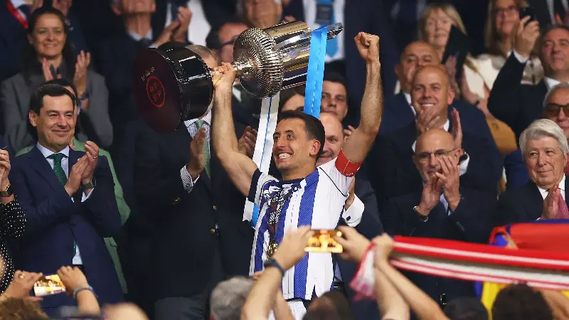 Commitment to Real Sociedad