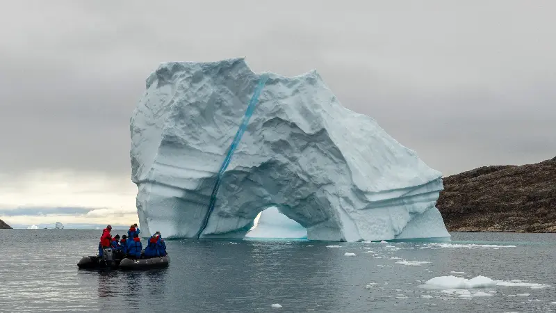 Passengers travelled by zodiac to the more remote locations (Adrian Wlodarczyk/Aurora Expeditions)