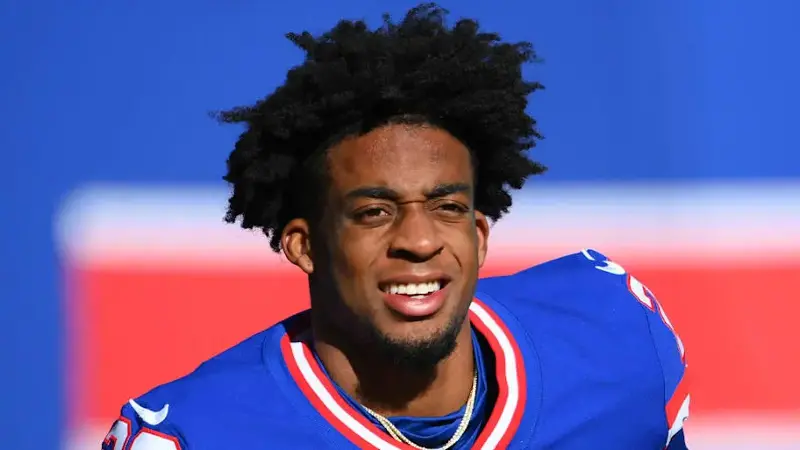 New York Giants cornerback Cor'Dale Flott