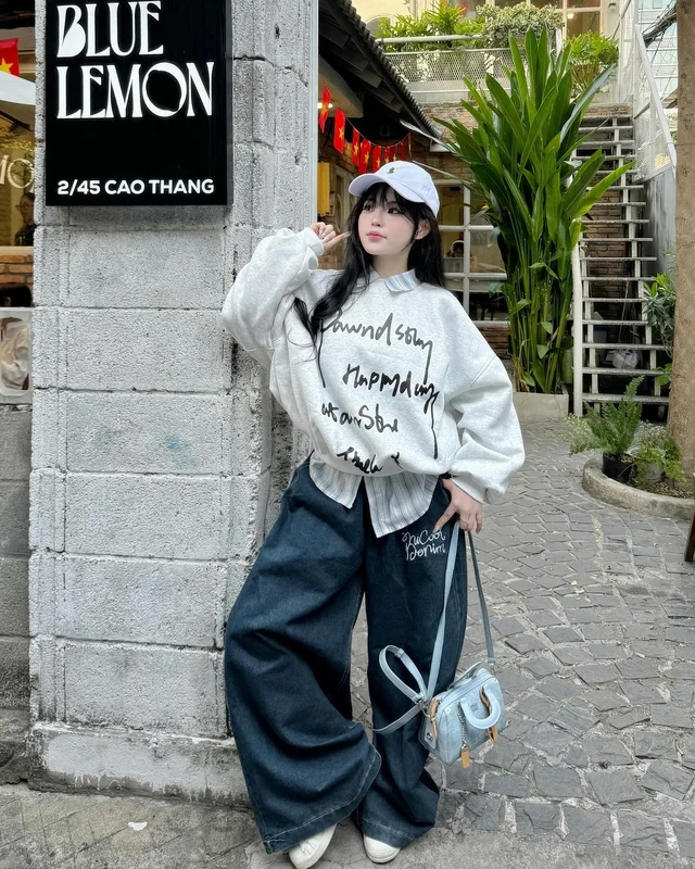 Energetic on the streets, elegant in the office with a sweater - Photo 6.