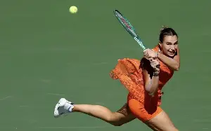 Sabalenka ousts Noskova to reach US Open semis