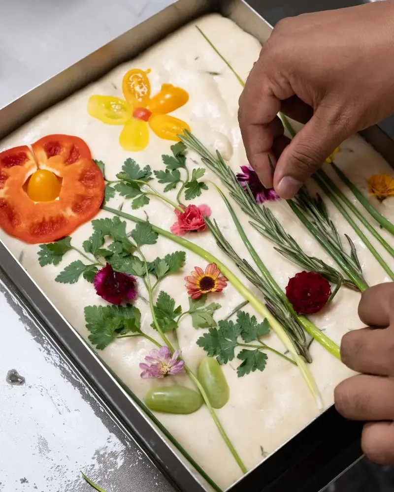 Add a floral twist to your baked bread. 